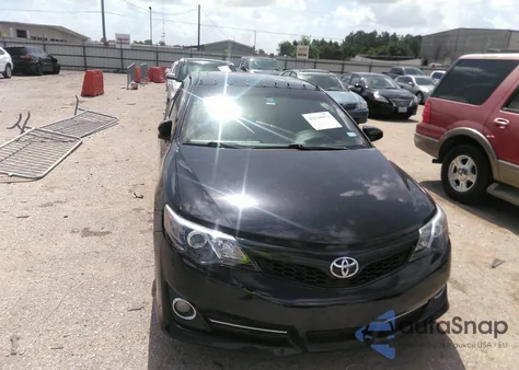 2013 Toyota Camry Se V6 z USA, uszkodzony, nr VIN 4T1BK1FK3DU529597